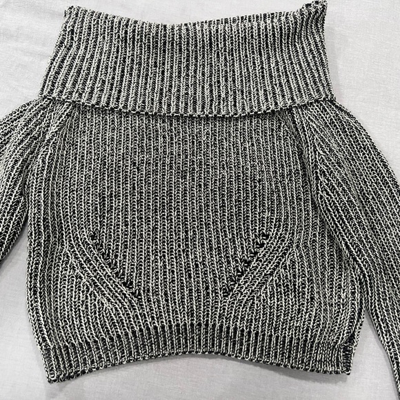 Elan Off shoulder black/gray marled sweater, size S - Picture 1 of 2
